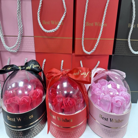 Bukiet Róż w Szkle Prezent