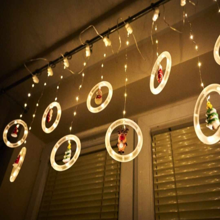 Świąteczna girlanda świetlna z postaciami bożonarodzeniowymi