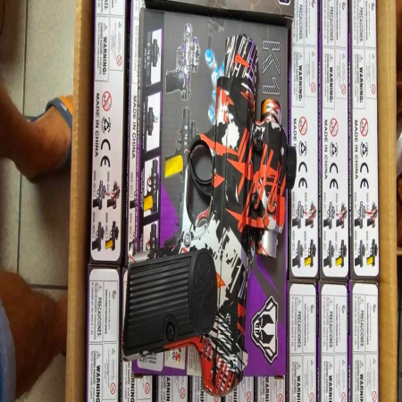 Pistolet zabawkowy z wzorem graficznym