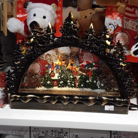 Dekoracja Świąteczna z Oświetleniem i Scenerią Zimową