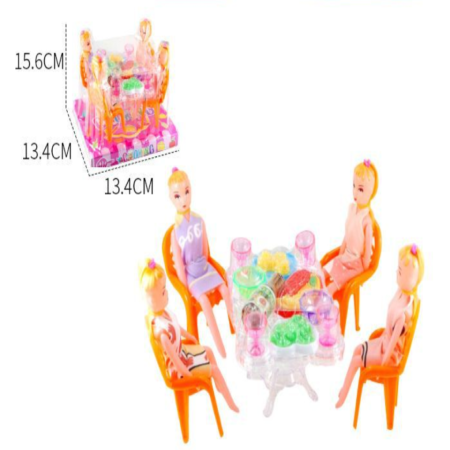 Zestaw obiadowy z lalkami