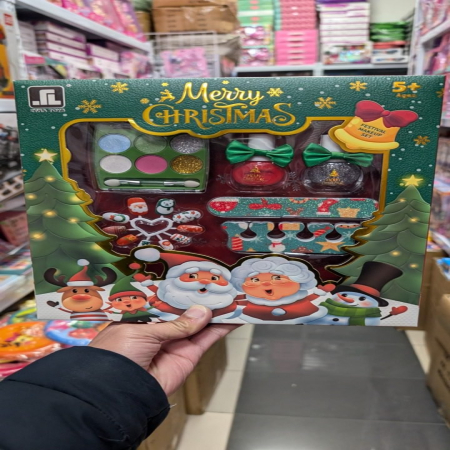 Świąteczny Zestaw Makijażu