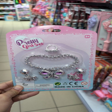 Zestaw biżuterii z motywem motyla